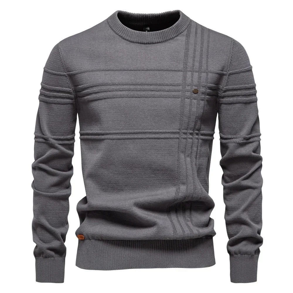 Sweter męski dopasowany z okrągłym dekoltem i geometrycznym wzorem - Ciemnoszary