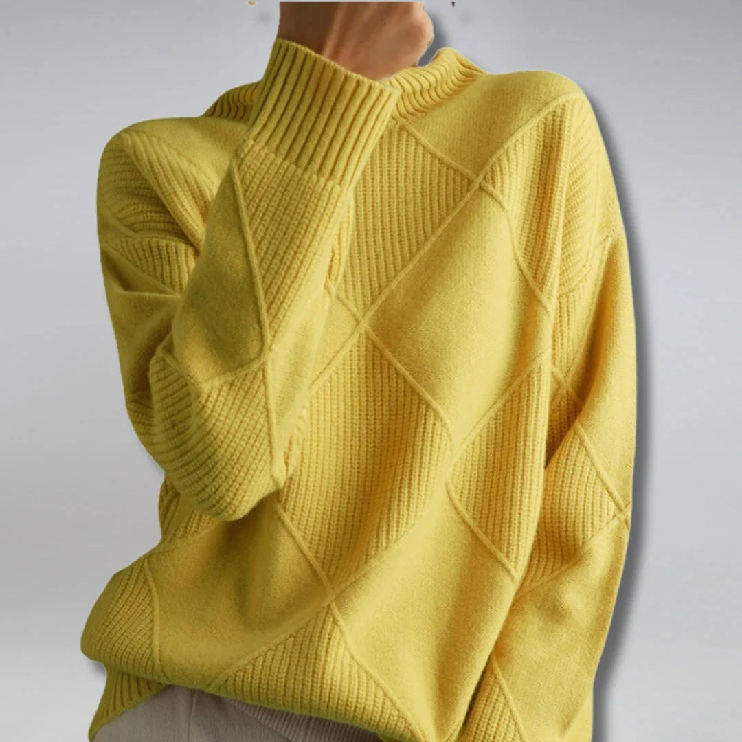 Sweter damski z półgolfem i geometrycznym wzorem w romby - Żółty