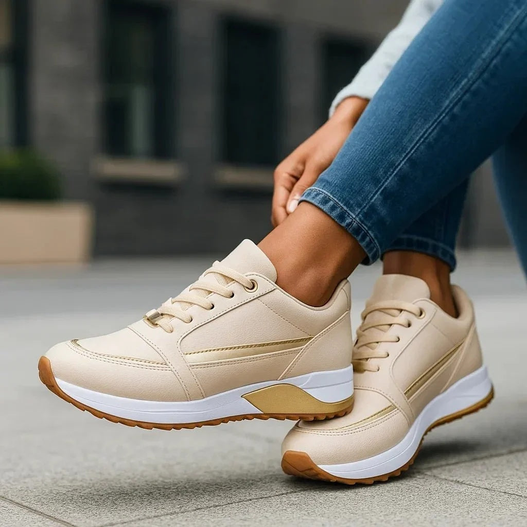 Sneakersy damskie na grubej podeszwie z okrągłym noskiem i sznurowaniem - Beżowy