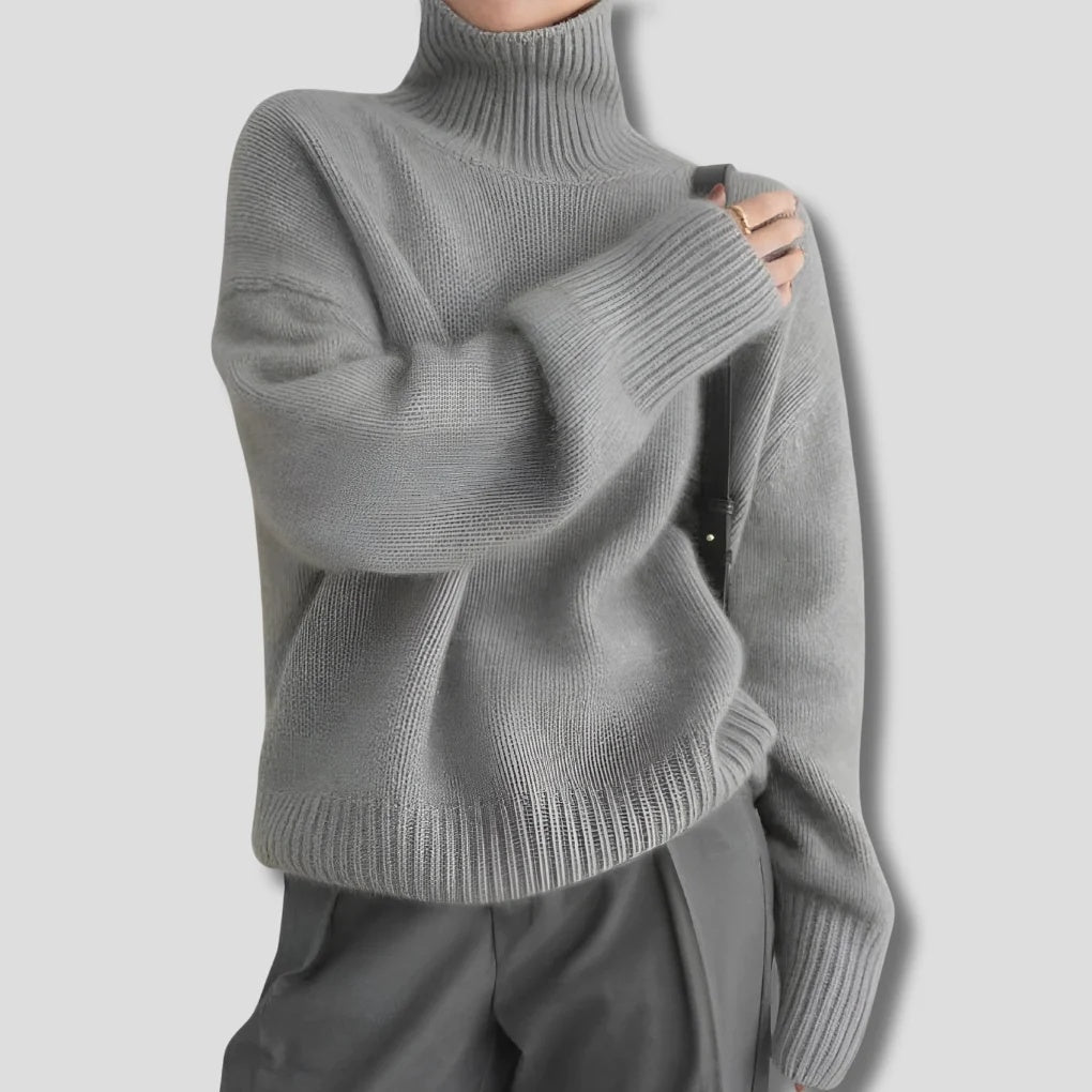 Sweter damski oversize z golfem i obniżoną linią ramion - Szary