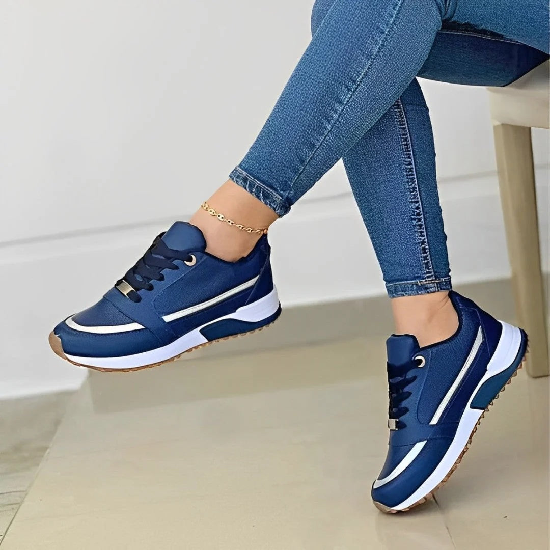 Sneakersy damskie sznurowane na koturnie z okrągłym noskiem - Niebieski