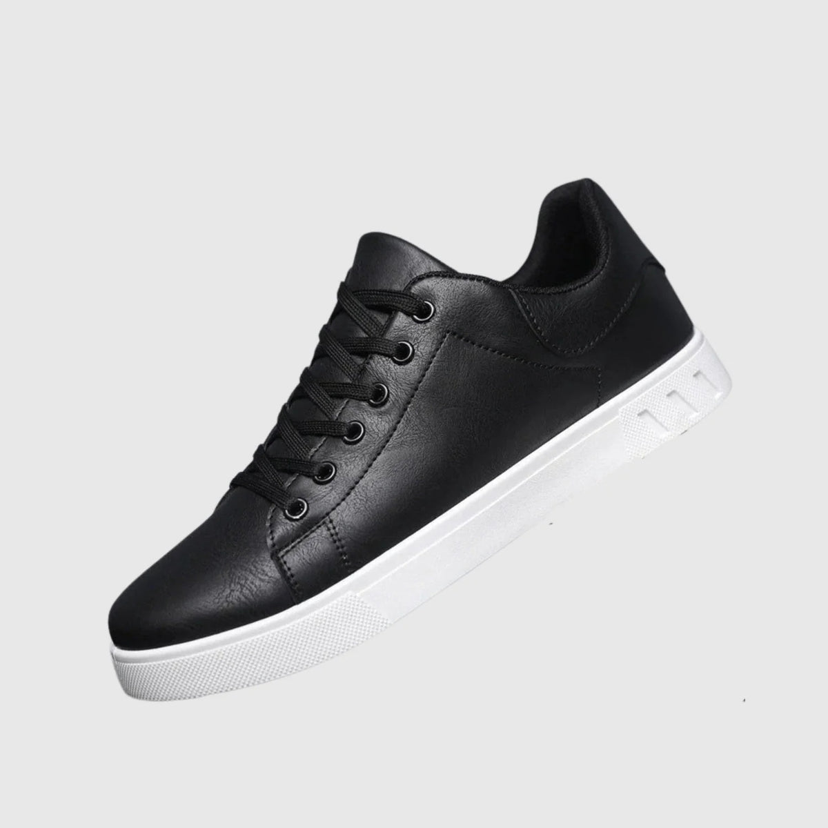 Sneakersy męskie niskie sznurowane z okrągłym noskiem - Czarny