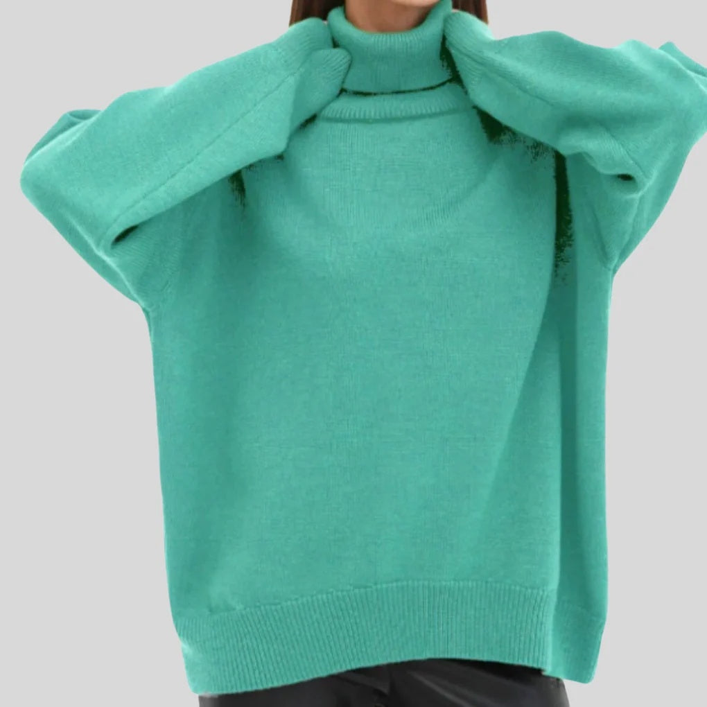 Sweter damski oversize z golfem i obniżoną linią ramion - Zielony 2