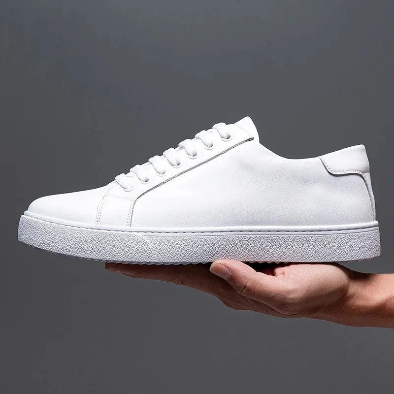 Sneakersy męskie niskie sznurowane z okrągłym noskiem i grubą podeszwą - Biały