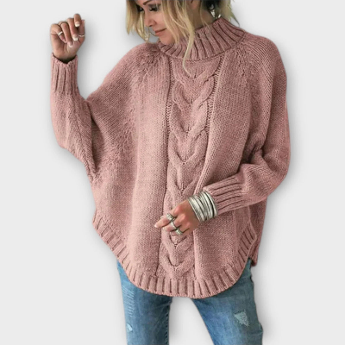 Sweter damski oversize z golfem i warkoczowym splotem - Różowy