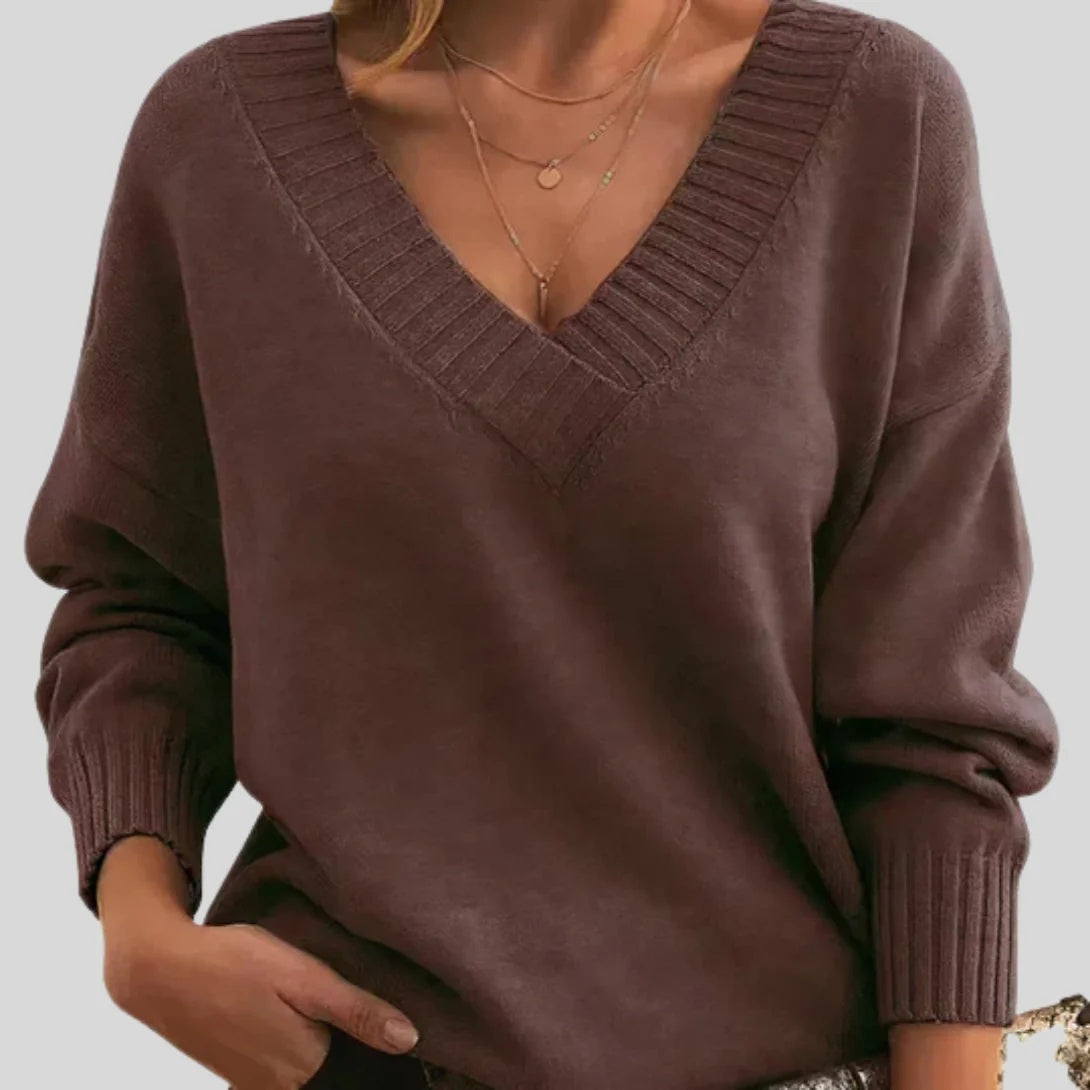 Sweter damski oversize z dekoltem w serek i długimi rękawami - Brązowy