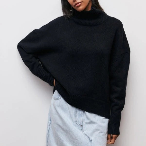 Sweter damski oversize z półgolfem i długimi rękawami - Czarny
