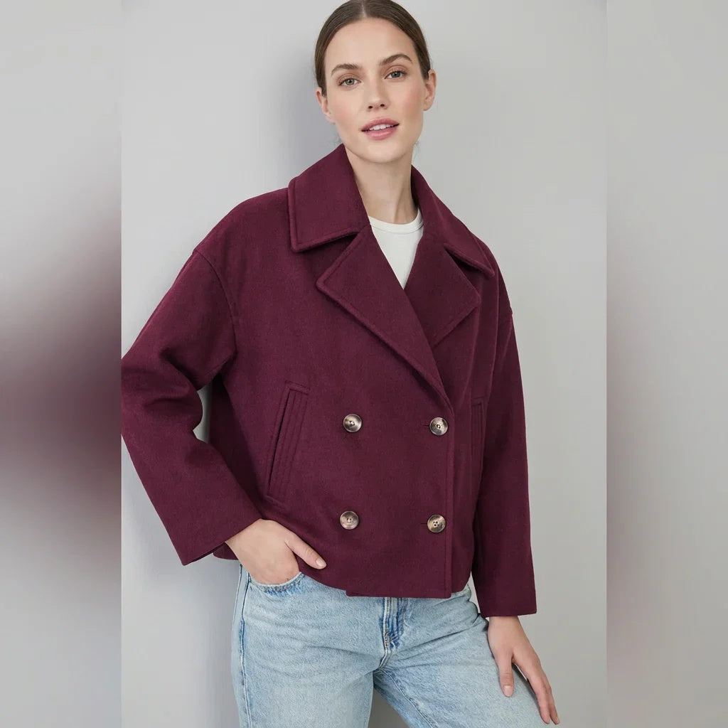 Kurtka damska krótka dwurzędowa z szerokimi klapami i kieszeniami - Czerwony