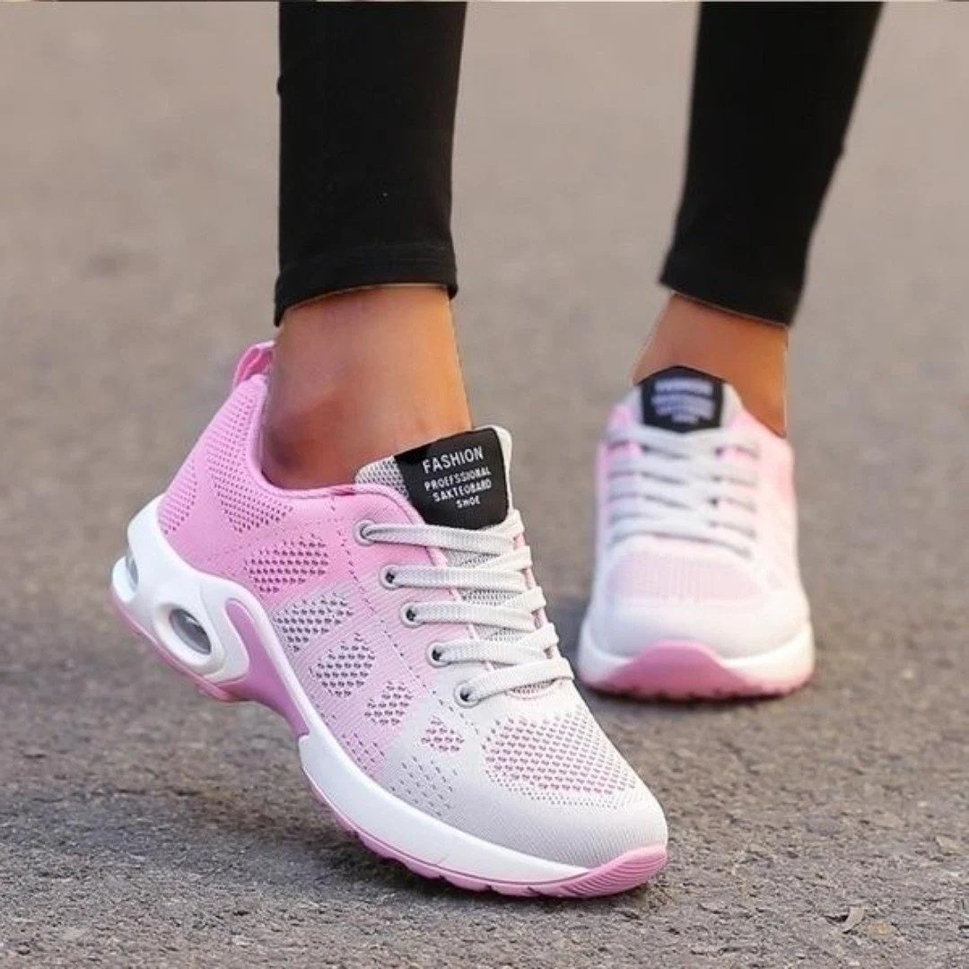 Buty sportowe damskie sznurowane z perforowaną cholewką i grubą podeszwą - Szaro Różowy