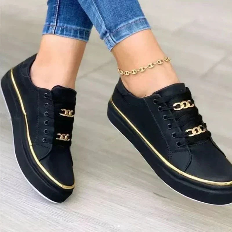 Sneakersy damskie na grubej podeszwie z ozdobnymi paskami i łańcuszkami - Czarny
