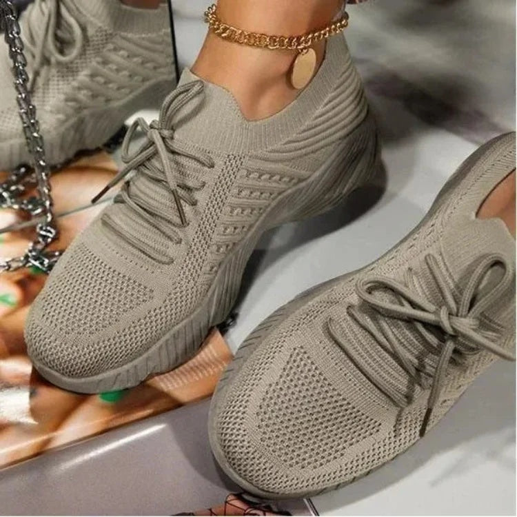 Buty sportowe damskie sznurowane na grubej podeszwie - Khaki