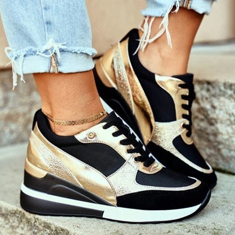 Sneakersy damskie na koturnie z wiązaniem i grubą podeszwą - Złoty