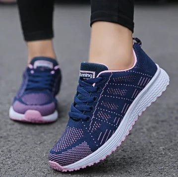 Buty sportowe damskie niskie sznurowane z okrągłym noskiem - Niebieski