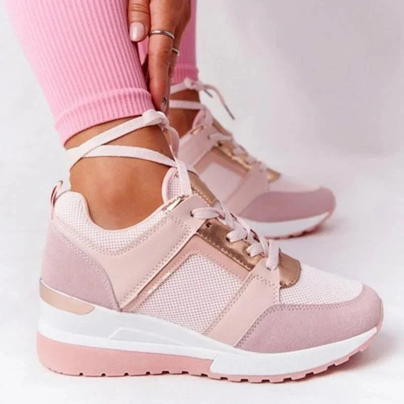 Sneakersy damskie na podwyższonej podeszwie ze sznurowaniem - Różowy
