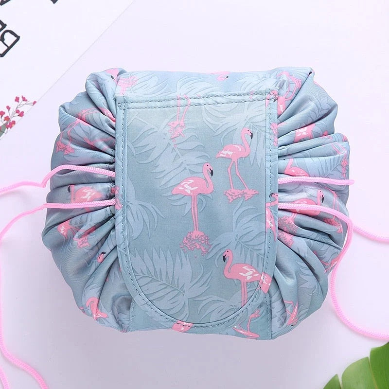 Kosmetyczka damska ściągana sznurkami z nadrukiem kosmetycznym - Szary Flamingo