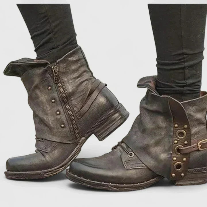 Botki damskie retro z klamrami i metalowymi detalami na niskim obcasie - Szary