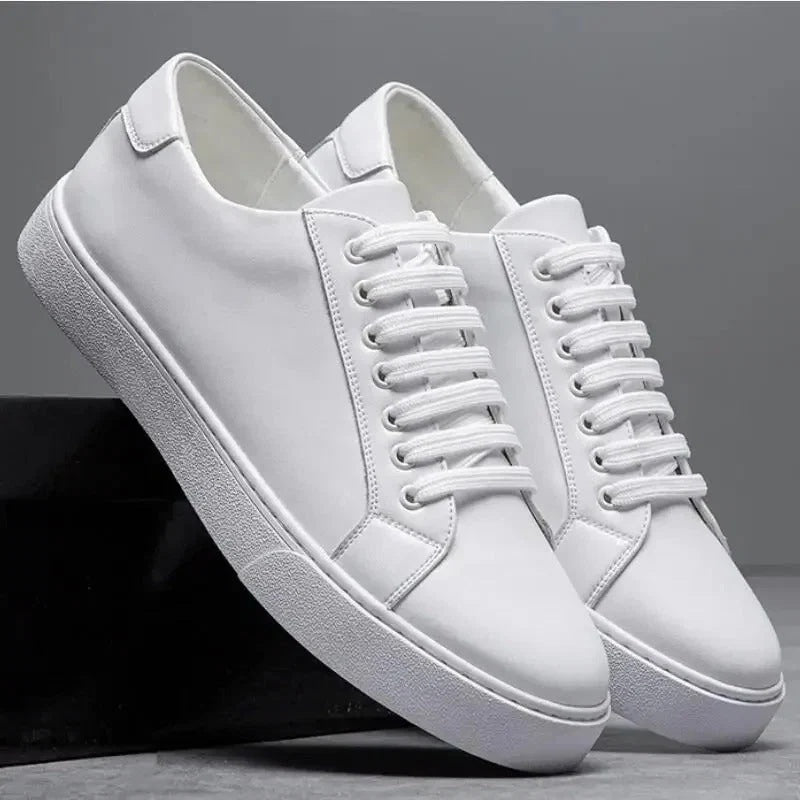 Sneakersy męskie niskie sznurowane z okrągłym noskiem i grubą podeszwą - Biały