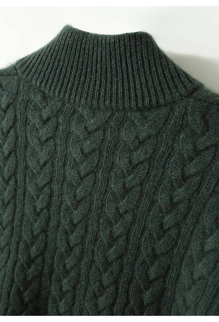 Sweter damski w warkoczowy wzór ze stójką i krótkim zapięciem na guziki - Zielony