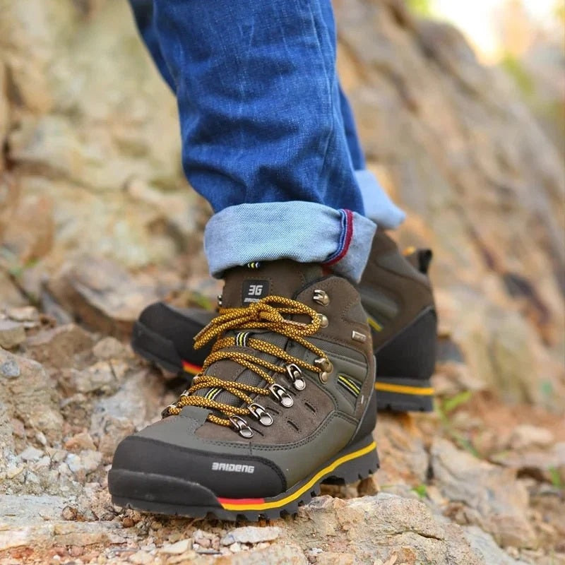 Buty trekkingowe męskie wysokie sznurowane z bieżnikowaną podeszwą - Pomarańczowy