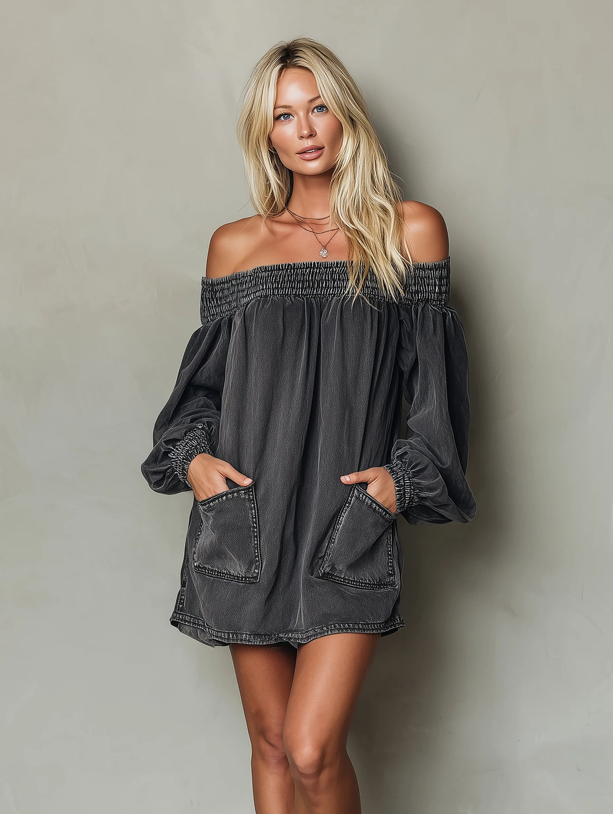 Sukienka damska mini oversize z odkrytymi ramionami i bufiastymi rękawami