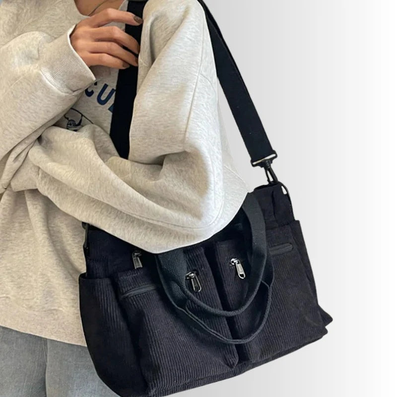 Torebka damska shopper z odpinanym paskiem i licznymi kieszeniami - Czarny