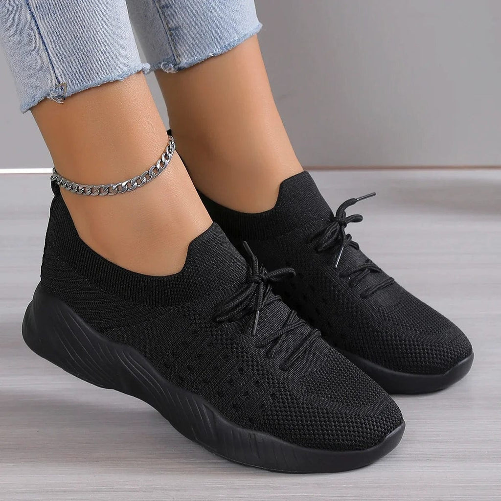 Buty sportowe damskie wsuwane z wiązaniem i masywną podeszwą - Węgiel Czarny