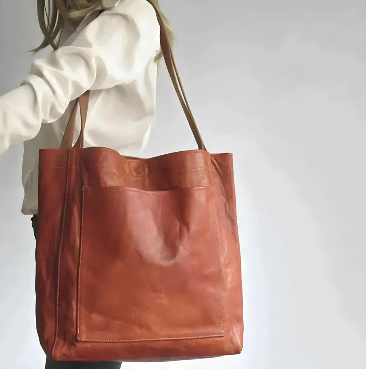 Torebka damska shopper duża z dwoma uchwytami i kieszeniami - Jasnobrązowy