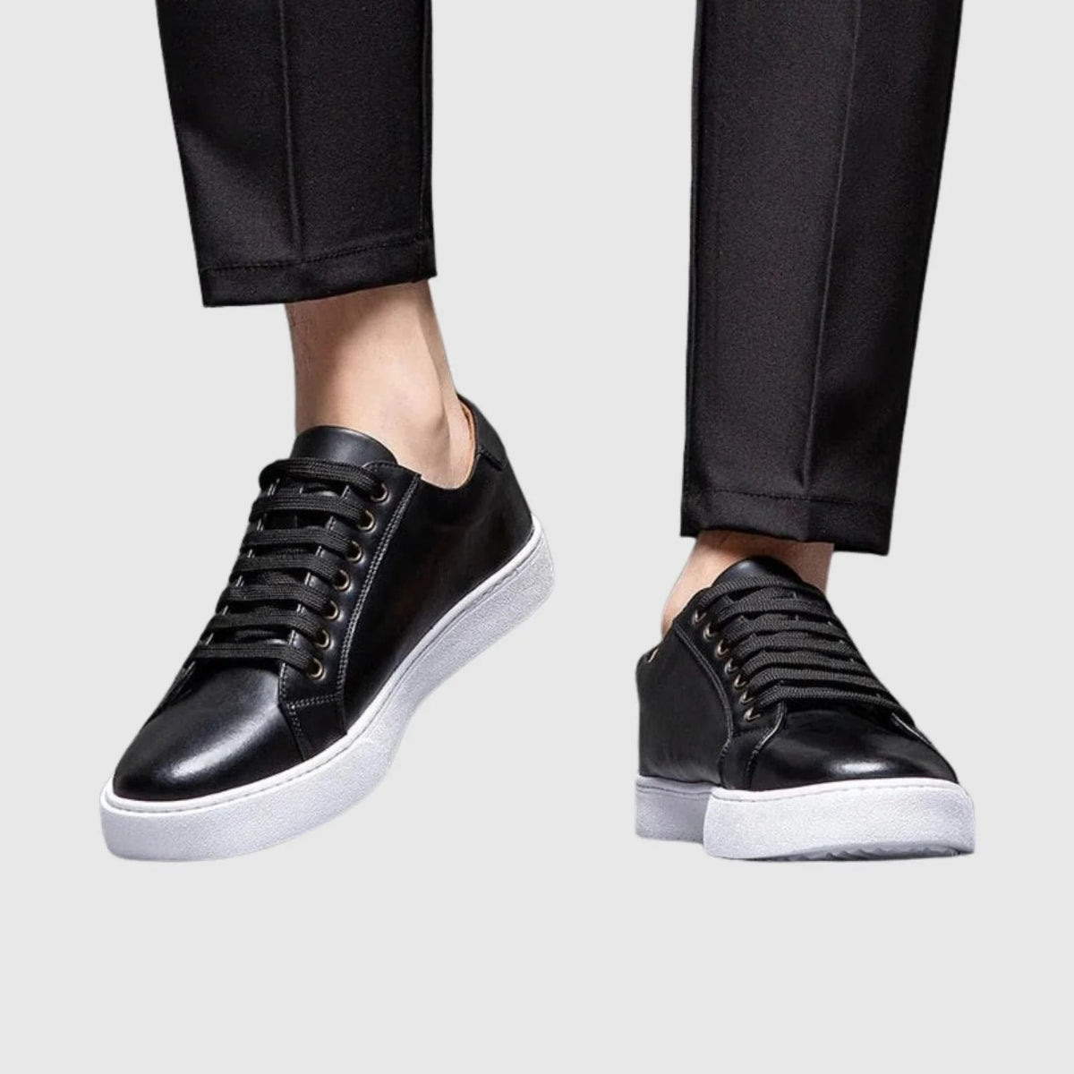 Buty męskie casualowe niskie sznurowane z okrągłym noskiem - Czarny