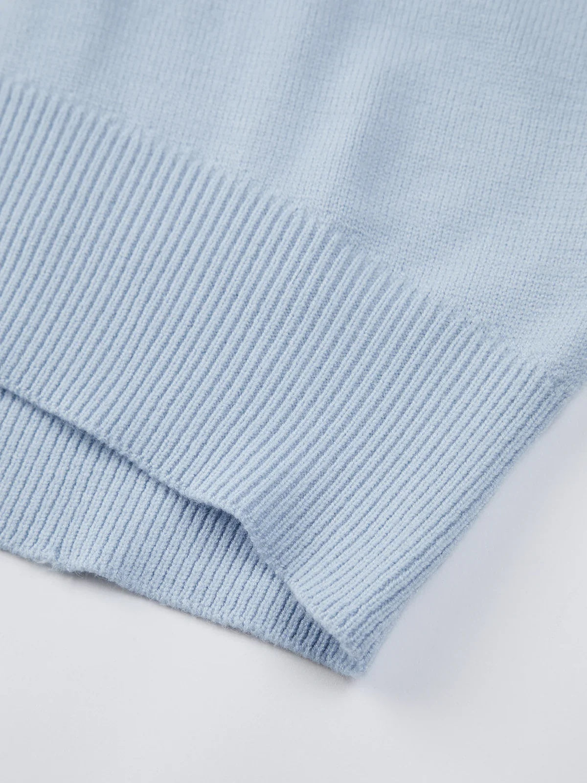 Sweter damski oversize z okrągłym dekoltem i długimi rękawami - Niebieski