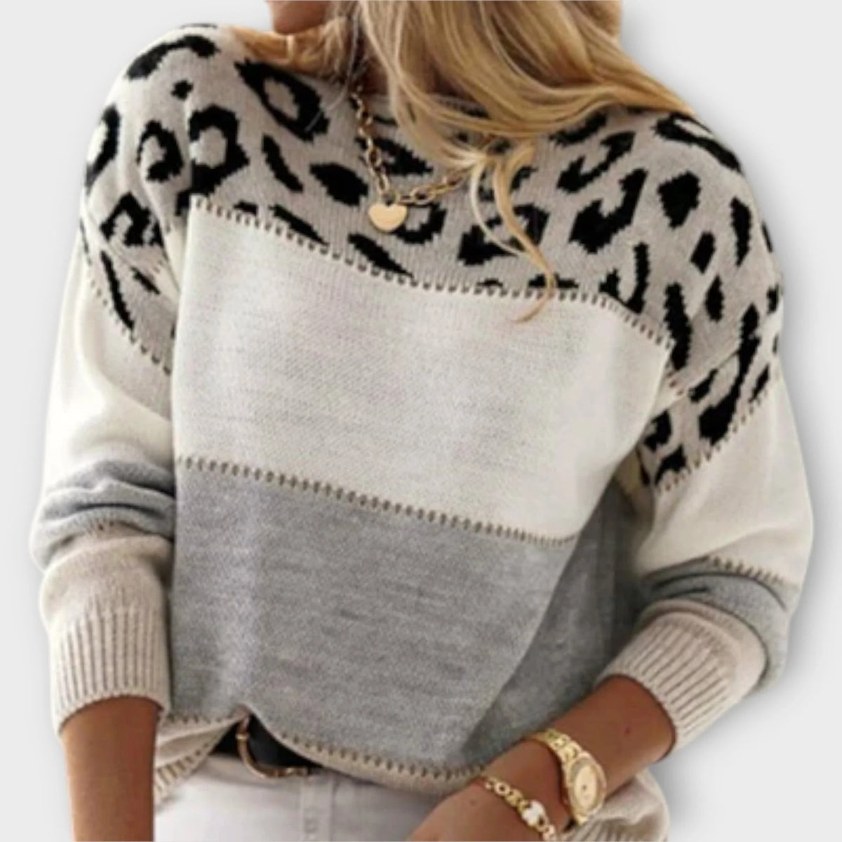 Sweter damski oversize w cętki z okrągłym dekoltem i długimi rękawami - Szary