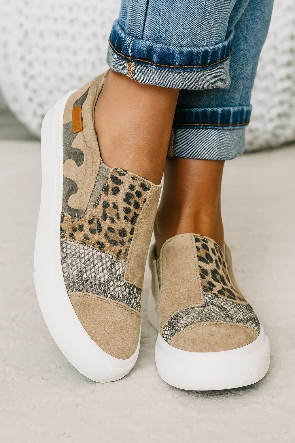 Trampki damskie slip on na platformie z patchworkowym wzorem - Khaki