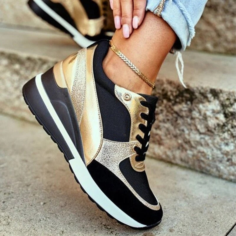 Sneakersy damskie na koturnie z wiązaniem i grubą podeszwą - Złoty