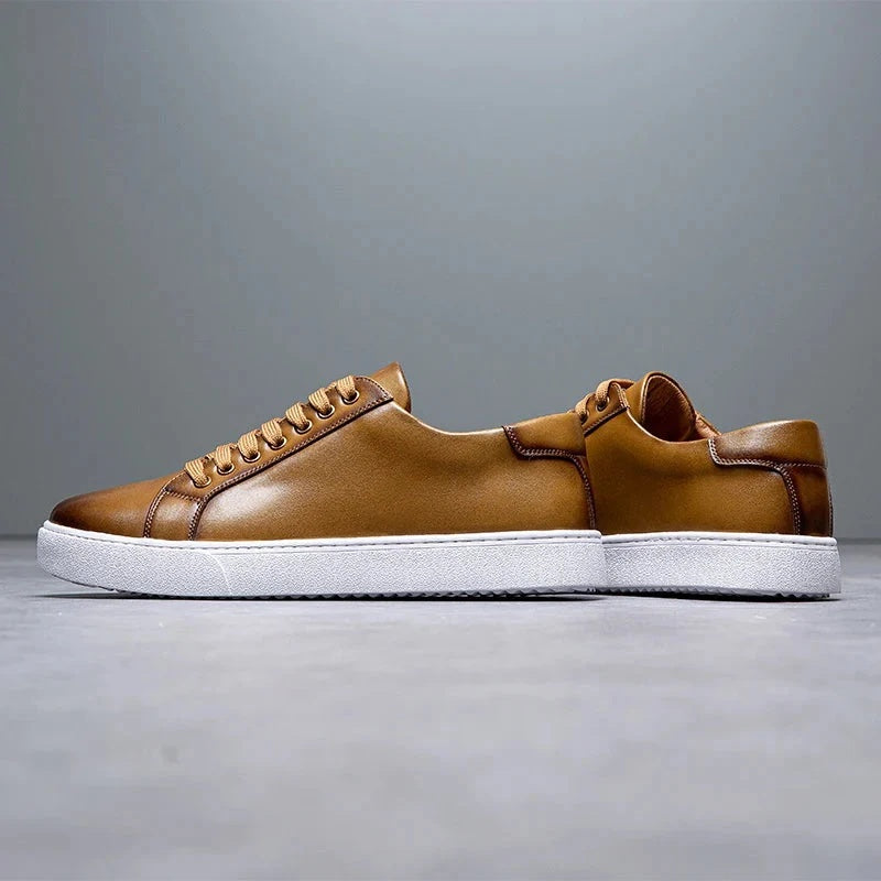 Sneakersy męskie niskie sznurowane z okrągłym noskiem i grubą podeszwą - Khaki
