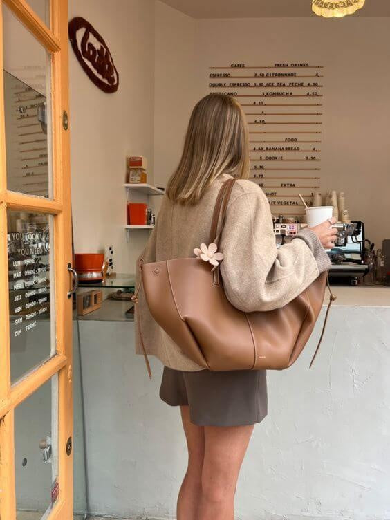 Torebka damska shopper z podwójnymi uchwytami i odpinaną torbą wewnętrzną - Brązowy