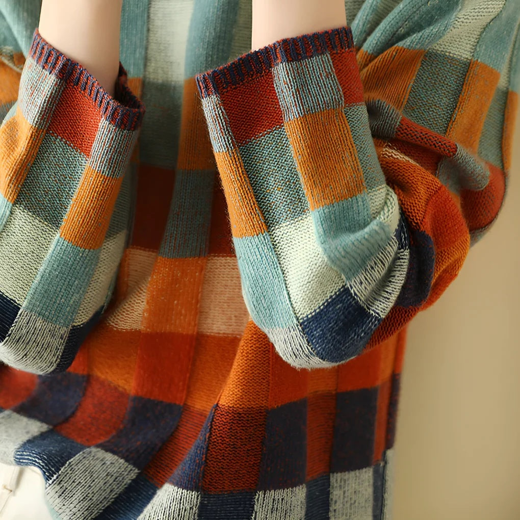 Sweter damski oversize w szachownicę z półgolfem i długimi rękawami