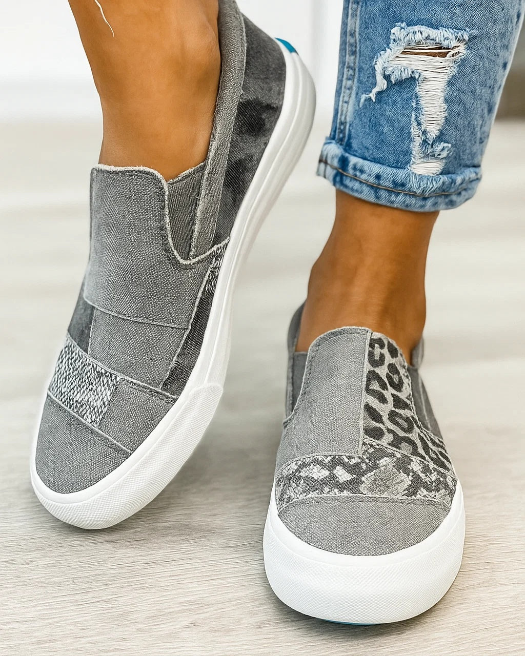 Trampki damskie slip on na platformie z patchworkowym wzorem - Szary