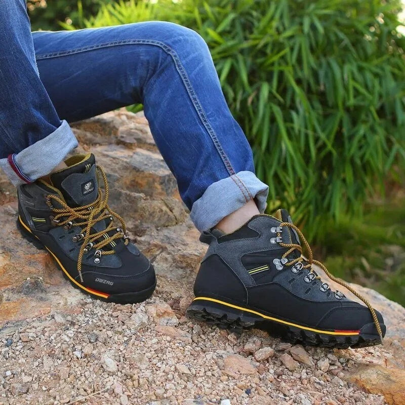 Buty trekkingowe męskie wysokie sznurowane z bieżnikowaną podeszwą - Pomarańczowy