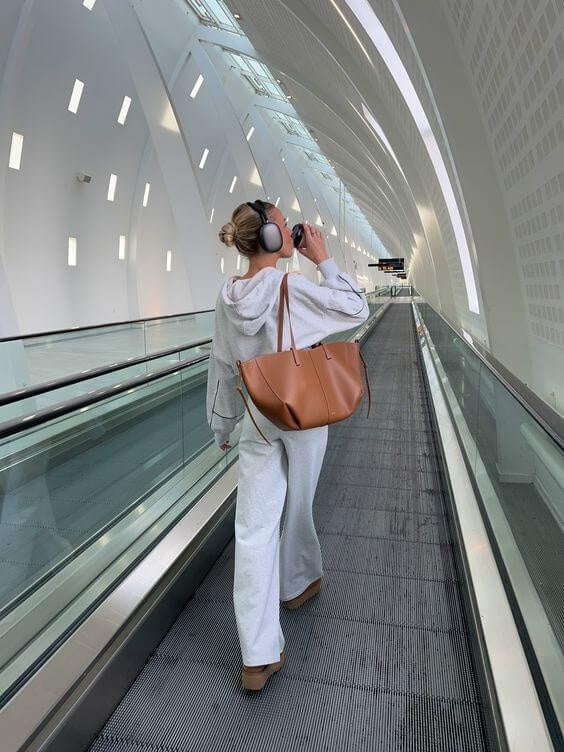 Torebka damska shopper z podwójnymi uchwytami i odpinaną torbą wewnętrzną - Brązowy