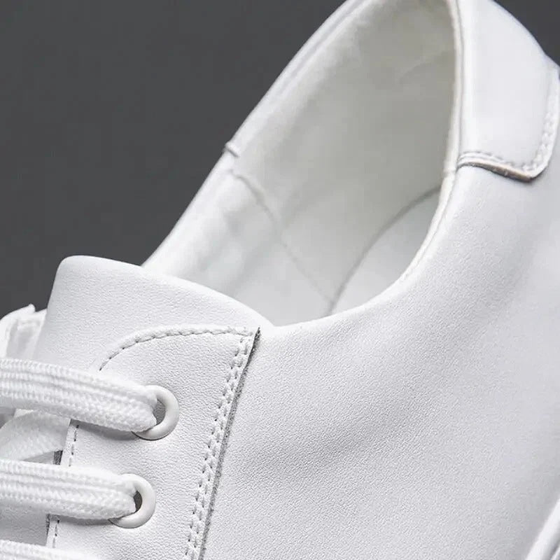 Sneakersy męskie niskie sznurowane z okrągłym noskiem i grubą podeszwą - Biały