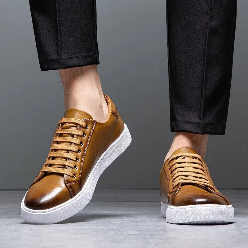 Sneakersy męskie niskie sznurowane z okrągłym noskiem i grubą podeszwą - Khaki